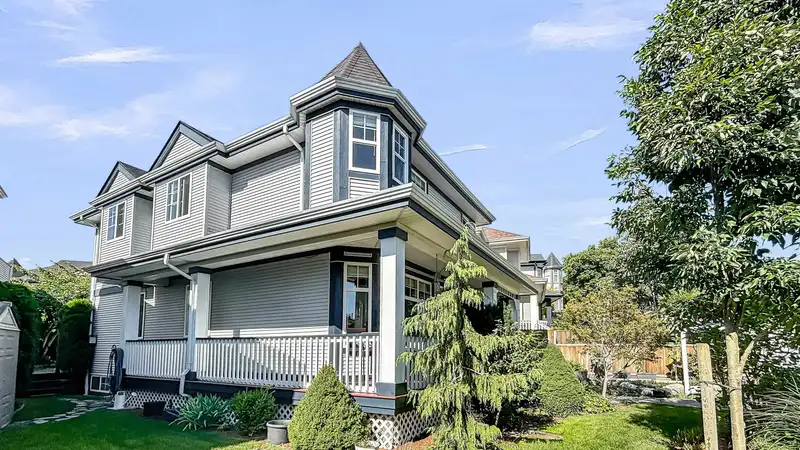 5665 149 STREET - photo 1 of 34