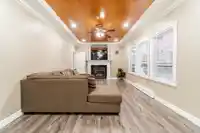 7065 150A STREET - thumbnail 10