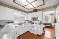 9880 149B STREET - thumbnail 13