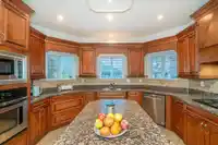 6368 189A STREET - thumbnail 19