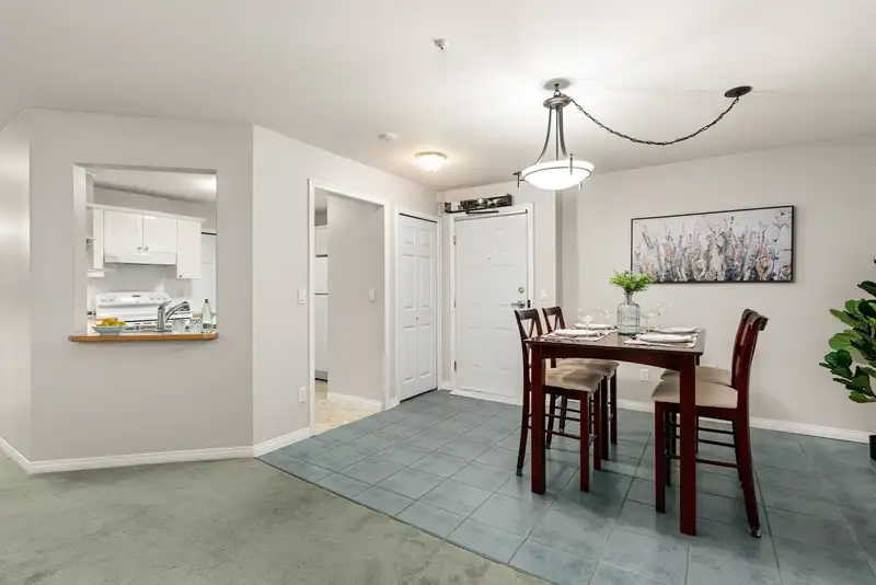 219 12088 66 AVENUE - photo 3 of 33