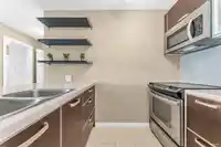 2909 9981 WHALLEY BOULEVARD - thumbnail 4