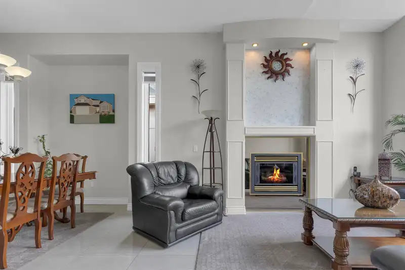 8733 162A STREET - photo 3 of 34