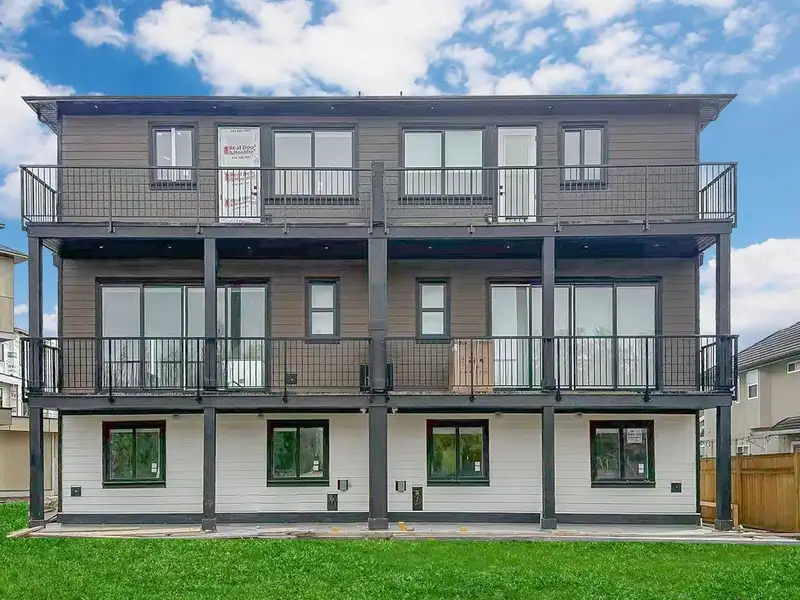 101 15861 111A AVENUE - photo 3 of 25