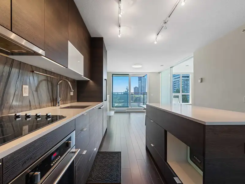 1101 13398 104 AVENUE - photo 3 of 40