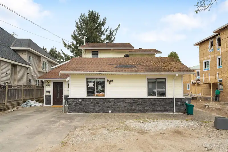 14115 110 AVENUE - photo 1 of 35