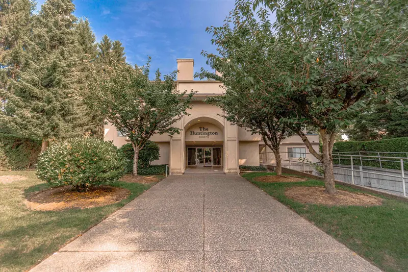 102 33675 MARSHALL ROAD - photo 1 of 25