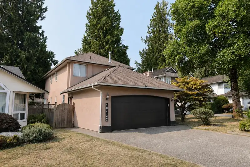 16132 109A AVENUE - photo 2 of 27