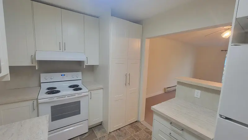 108 33400 BOURQUIN PLACE - photo 2 of 10