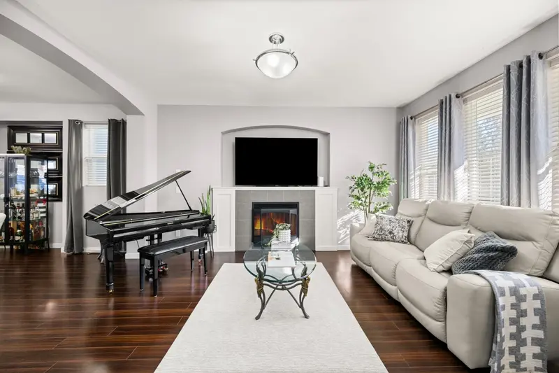 24235 102 AVENUE - photo 3 of 25