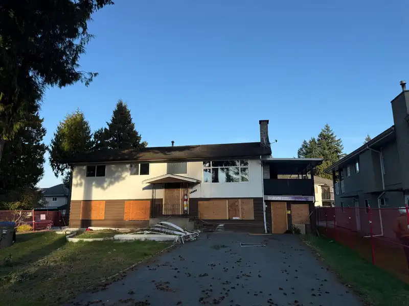 6112 132 STREET - photo 3 of 3