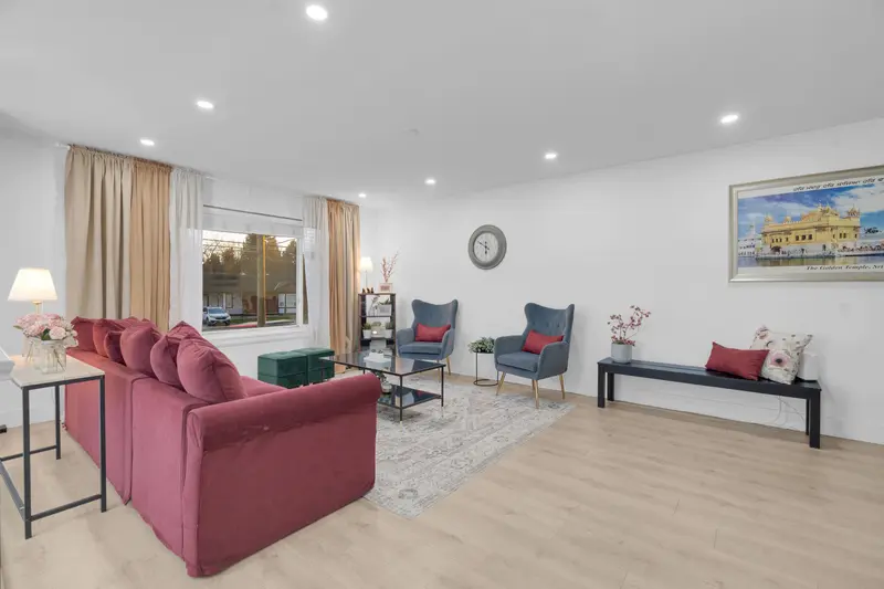 13469 80 AVENUE - photo 3 of 25