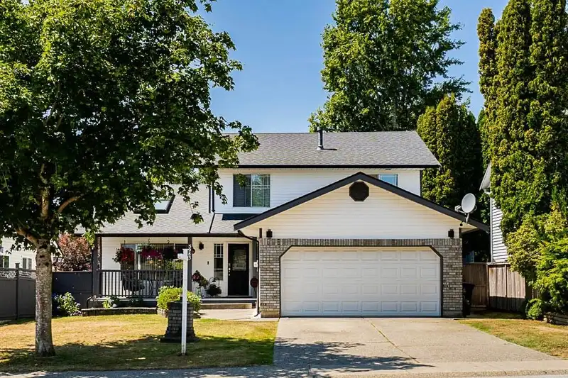 5983 188 STREET - photo 2 of 38