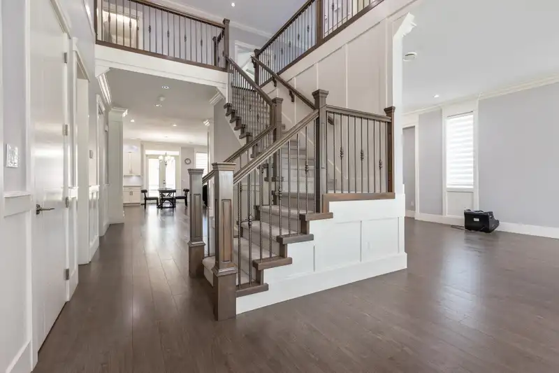 18833 54A AVENUE - photo 4 of 40