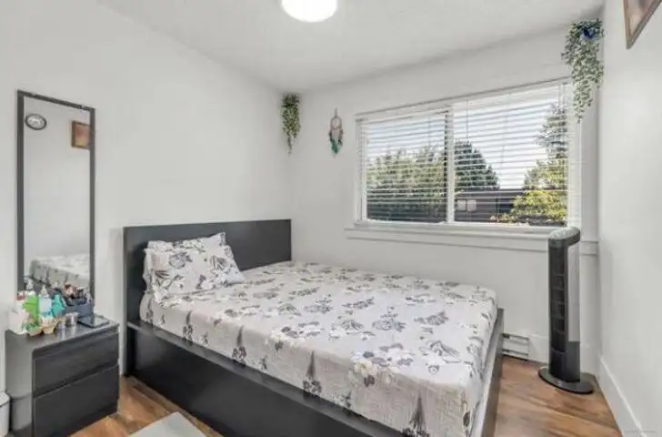 256 9452 PRINCE CHARLES BOULEVARD - photo 4 of 20