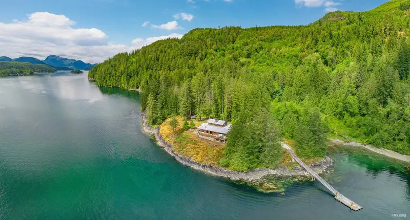 15781 EAST EGMONT SHORELINE - photo 2 of 25