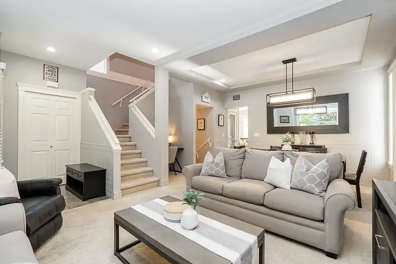 7321 192A STREET - photo 4 of 37