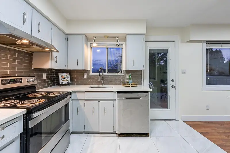 26490 28B AVENUE - photo 3 of 25