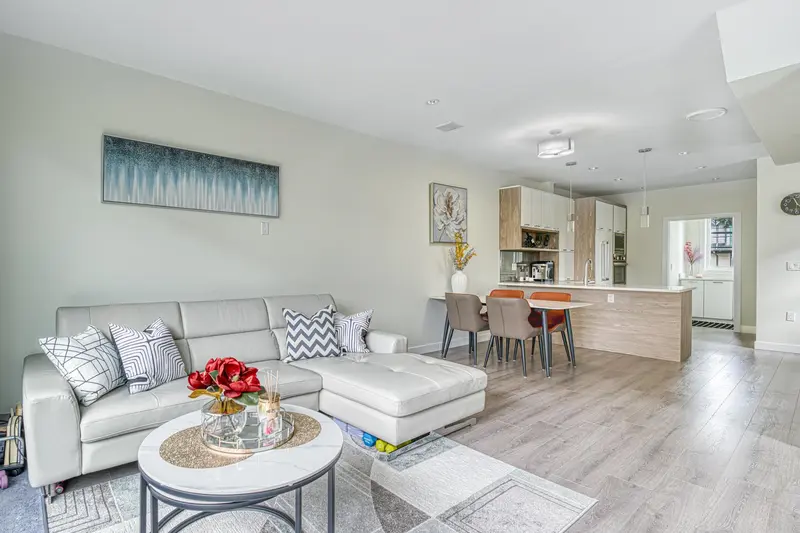 13 9800 GRANVILLE AVENUE - photo 1 of 25