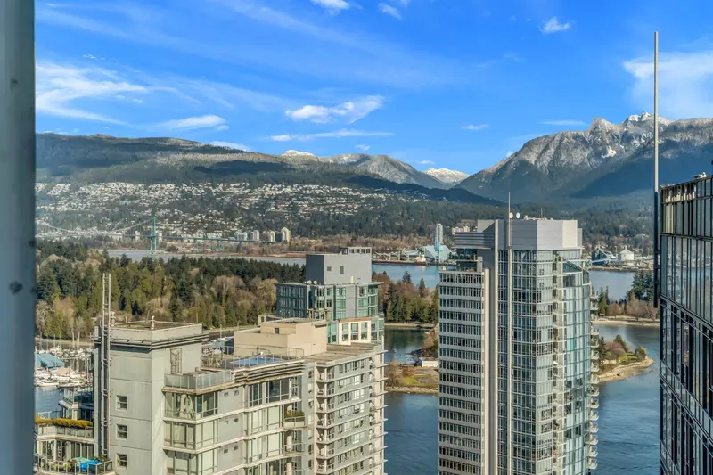 3403 1189 MELVILLE STREET - photo 1 of 25