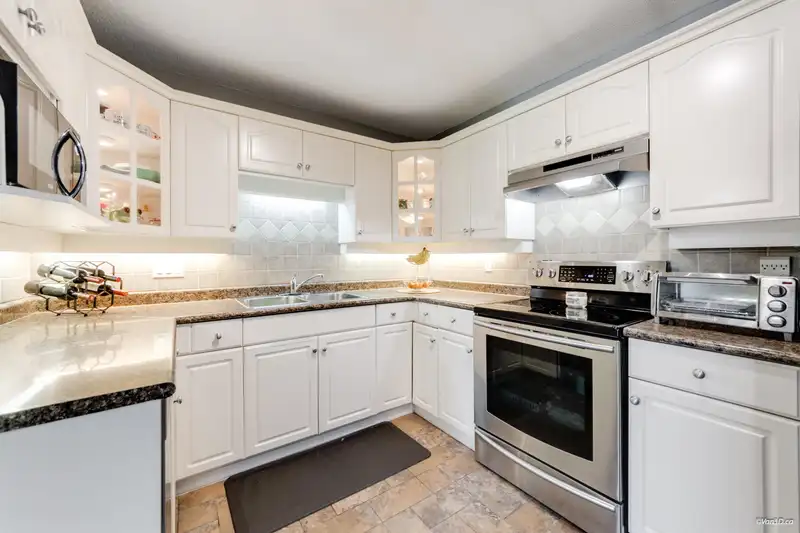 203 17740 58A AVENUE - photo 4 of 40