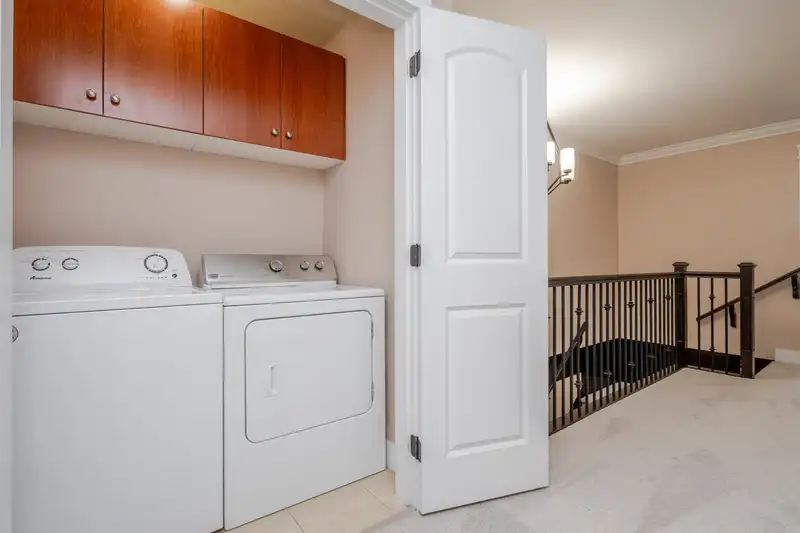 19586 72A AVENUE - photo 2 of 40