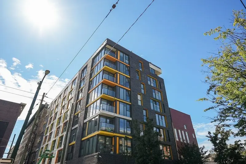 1005 150 E CORDOVA STREET - photo 1 of 18