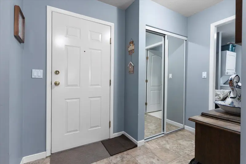 405 2963 NELSON PLACE - photo 3 of 25