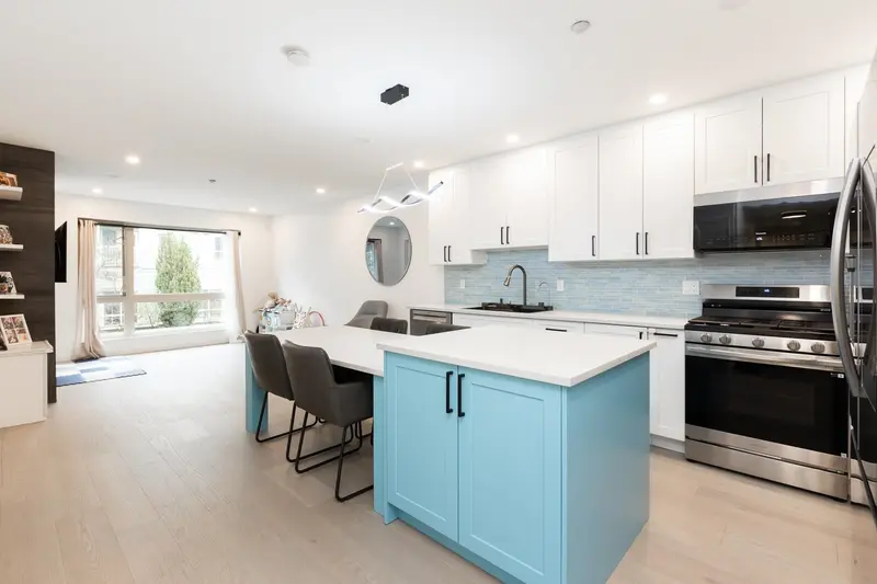 203 1315 56 STREET - photo 4 of 22