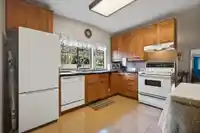 12337 98 AVENUE - thumbnail 3