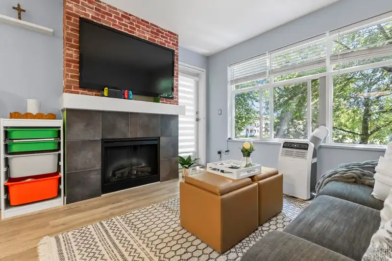 212 14885 105 AVENUE - photo 3 of 32