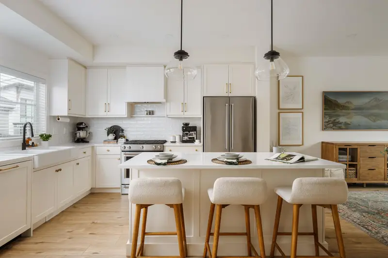 11 23183 136 AVENUE - photo 1 of 25