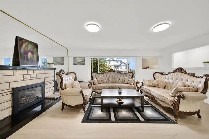 11488 140 STREET - photo 2 of 36
