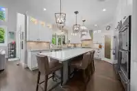 9868 181 STREET - thumbnail 4
