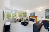 7269 150A STREET - thumbnail 6