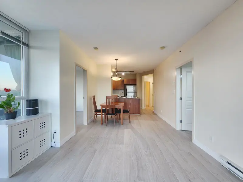 1307 4028 KNIGHT STREET - photo 1 of 15