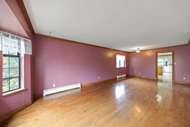 5553 181A STREET - photo 4 of 25