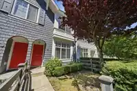 53 8130 136A STREET - thumbnail 3