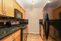212 17661 58A AVENUE - thumbnail 8