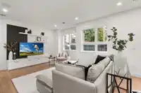 5 16358 90 AVENUE - thumbnail 3