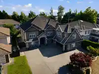 12420 90A AVENUE - thumbnail 2