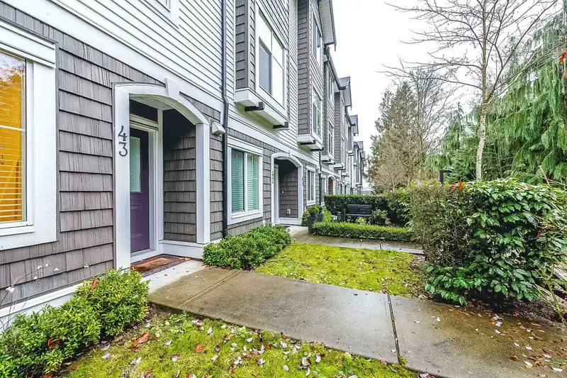 43 14271 60 AVENUE - photo 3 of 30