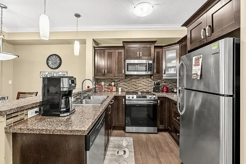 411 13897 FRASER HIGHWAY - photo 3 of 19