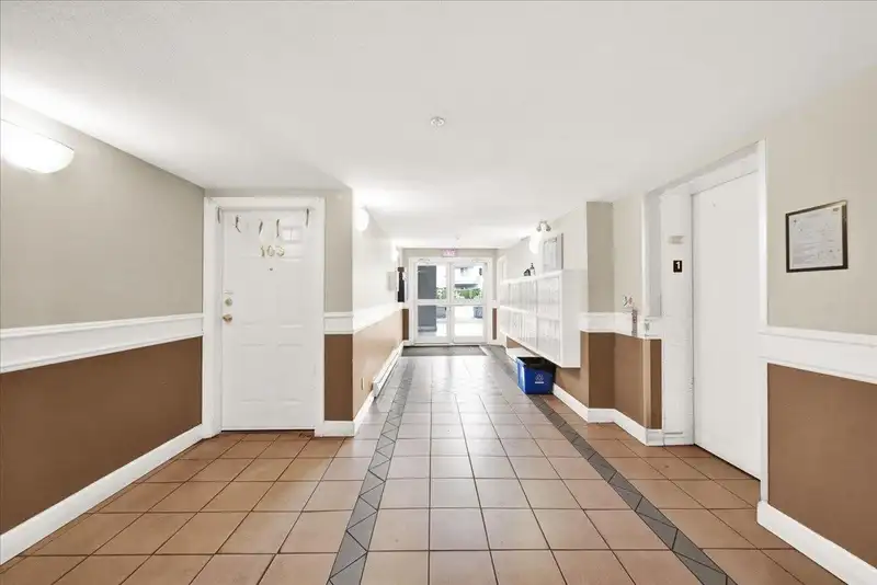 103 12733 72 AVENUE - photo 3 of 28