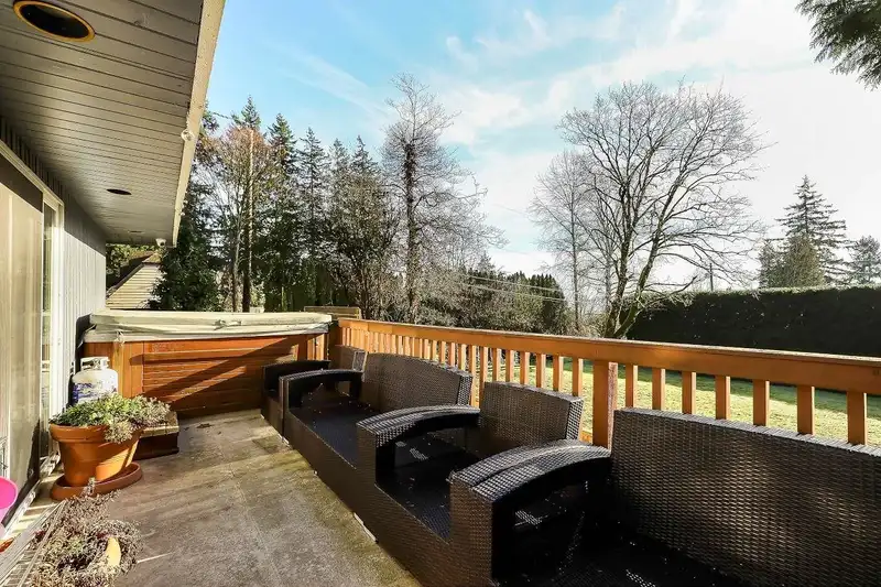 12970 56 AVENUE - photo 4 of 36