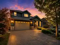 5818 167A STREET - thumbnail 2