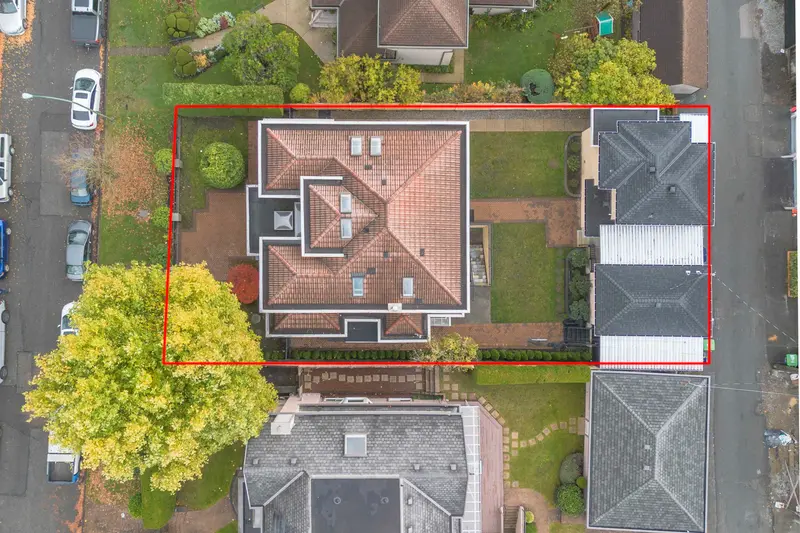 1088 W 42ND AVENUE - photo 1 of 25