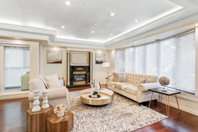 1088 W 42ND AVENUE - photo 4 of 25