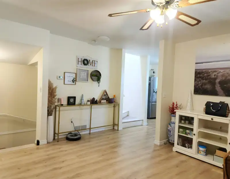 805 14188 103A AVENUE - photo 4 of 15