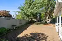 9435 156A STREET - thumbnail 34